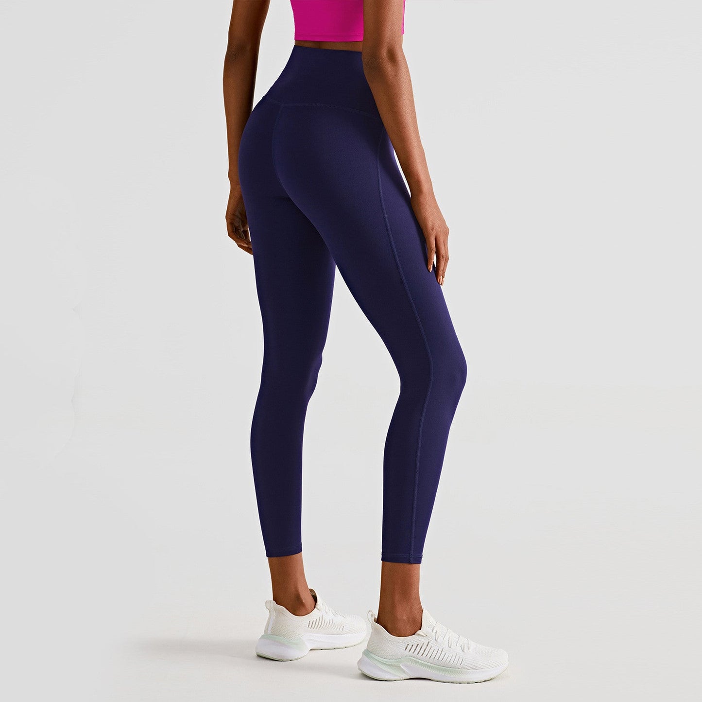 High-waisted Peach Buttocks Fitness Women Wearing Tights With Hips